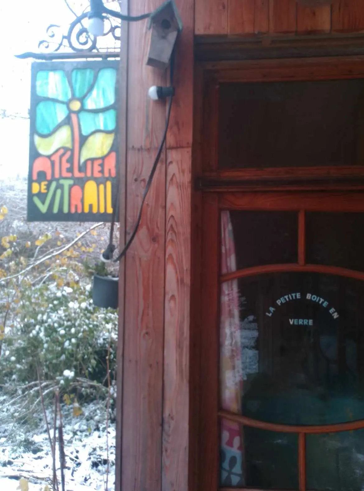 Création originale et unique de l'enseigne de l'atelier "la Petite Boîte en Verre"