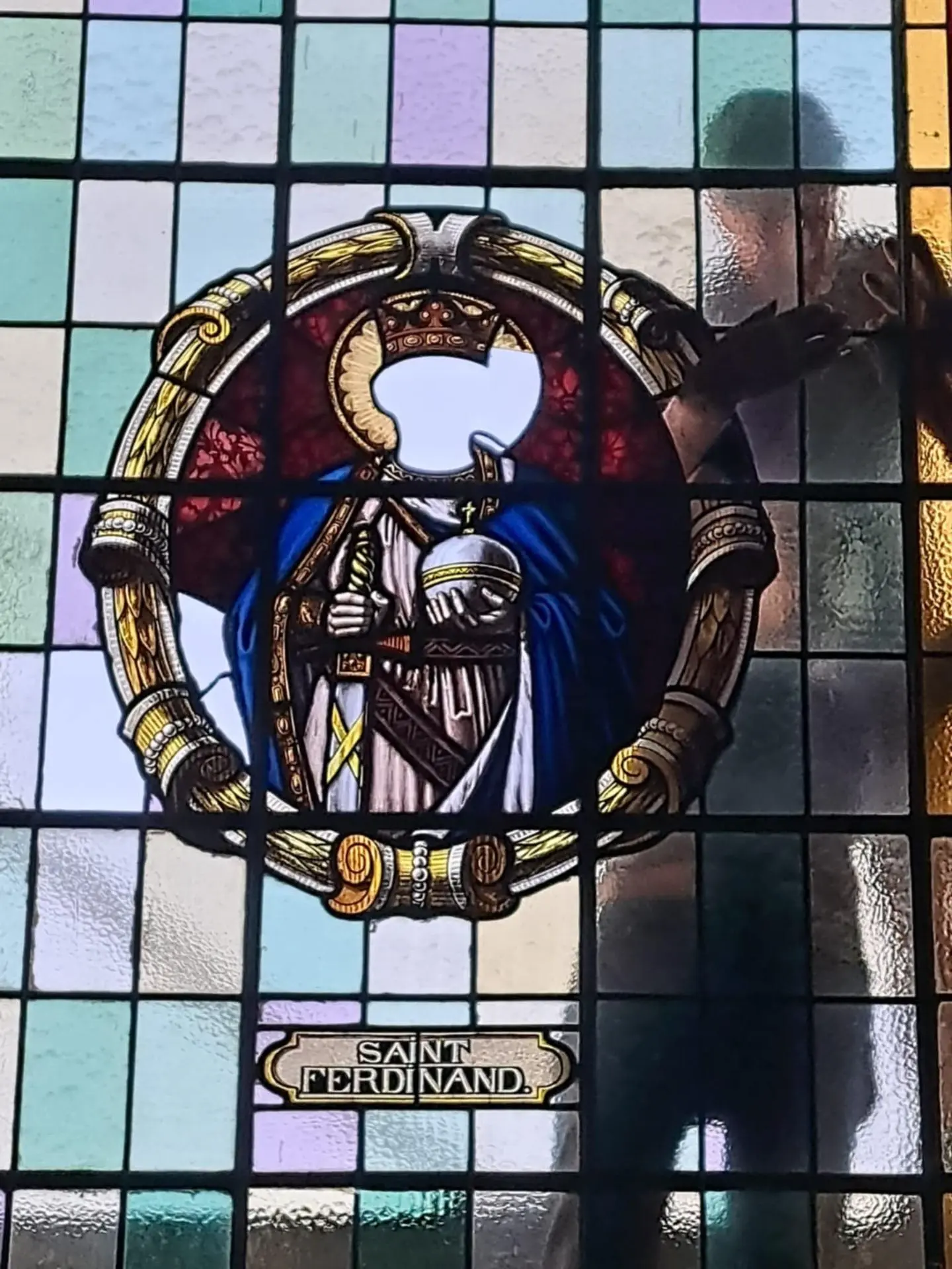 Restauration des vitraux de l'église de Thorembais les Biguines