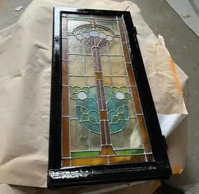 Restauration de trois vitraux de porte art nouveau pour un particulier