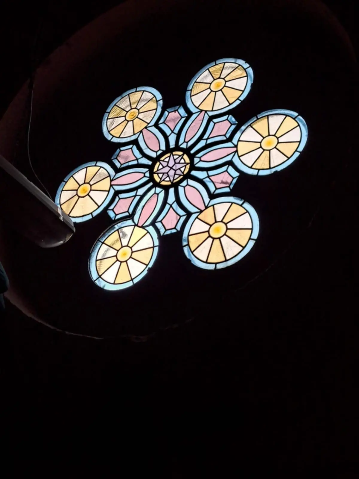 Après réfection des verres cassés...