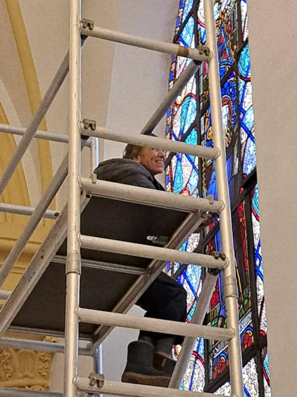 restauration sur chantier. repiquage de pièces endommagées